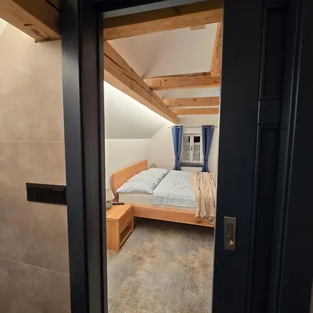 Podkrovni Stylovy Mezonetovy Apartment Kunratice (Usti nad Labem)