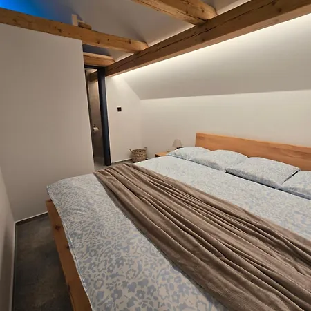 Apartment Podkrovni Stylovy Mezonetovy